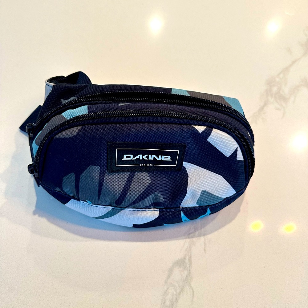 Dakine hip-pack in Perinnel